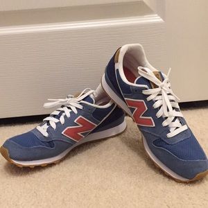 New Balance 696 Retro Sneakers